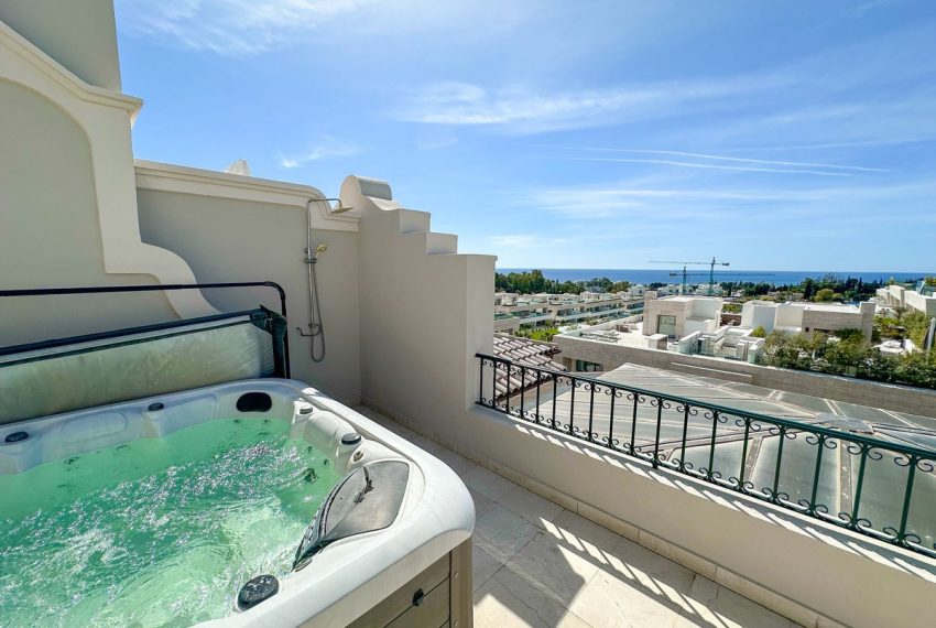 R5019358-Apartment-For-Sale-The-Golden-Mile-Penthouse-Duplex-3-Beds-220-Built-1