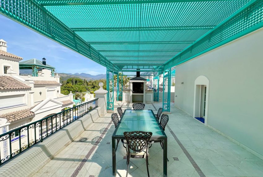 R5019358-Apartment-For-Sale-The-Golden-Mile-Penthouse-Duplex-3-Beds-220-Built-11