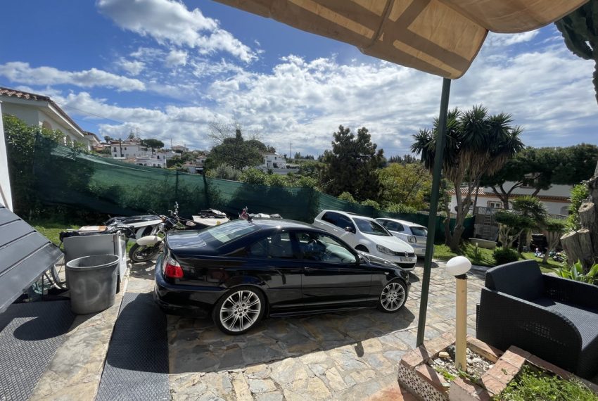 R5019775-Villa-For-Sale-Nueva-Andalucia-Semi-Detached-5-Beds-336-Built-10