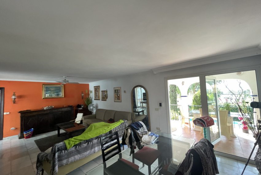 R5019775-Villa-For-Sale-Nueva-Andalucia-Semi-Detached-5-Beds-336-Built-15