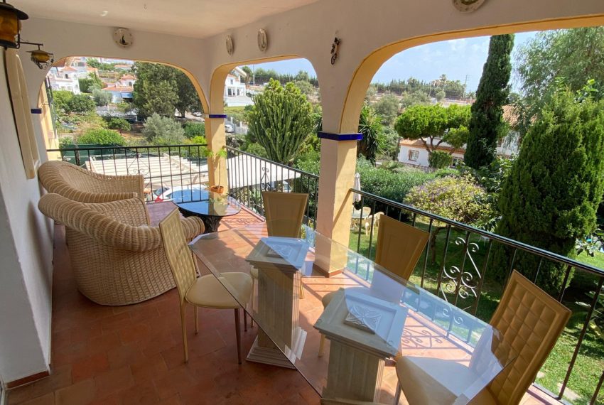 R5019775-Villa-For-Sale-Nueva-Andalucia-Semi-Detached-5-Beds-336-Built-7