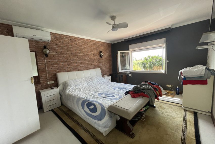 R5019775-Villa-For-Sale-Nueva-Andalucia-Semi-Detached-5-Beds-336-Built-8