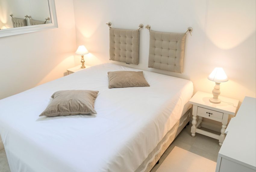 R5019811-Villa-For-Sale-Estepona-Detached-7-Beds-502-Built-18