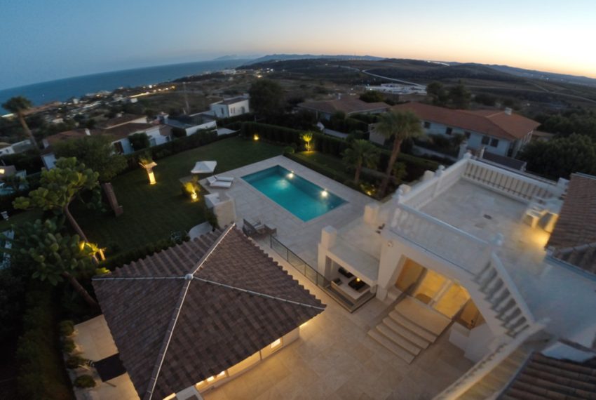 R5019811-Villa-For-Sale-Estepona-Detached-7-Beds-502-Built-4
