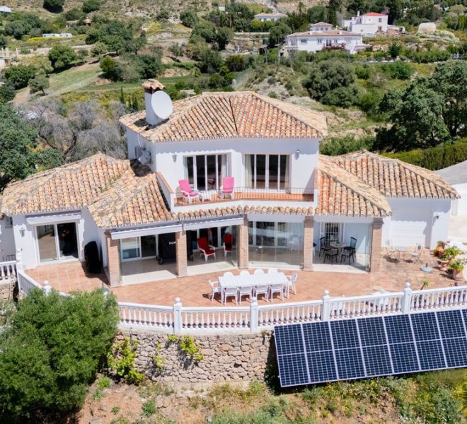 R5020117-Image 1-Detached - 5 Beds - 329 Built