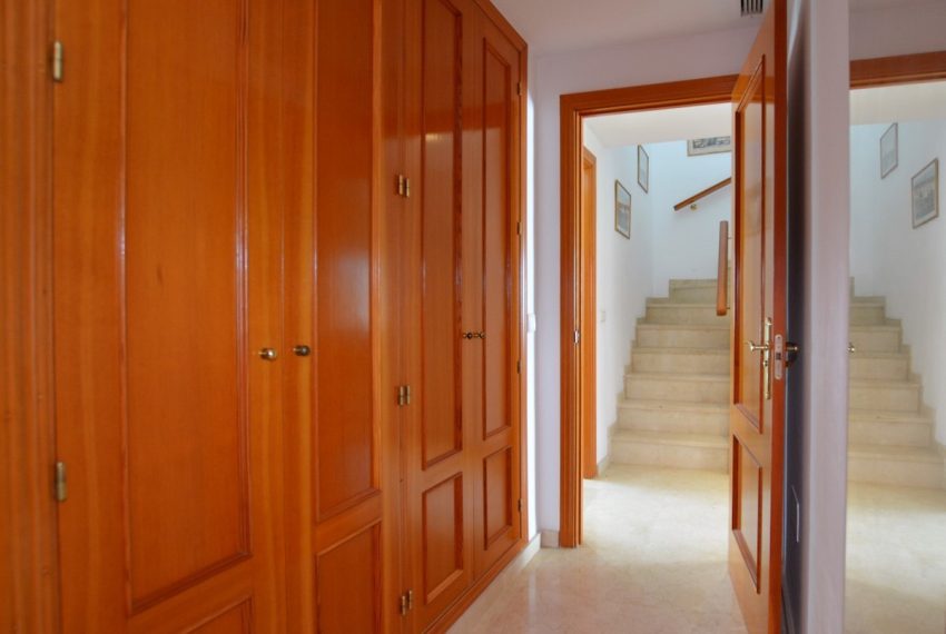 R5020276-Townhouse-For-Sale-The-Golden-Mile-Terraced-4-Beds-260-Built-17