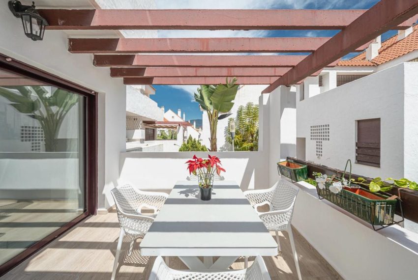 R5020390-Apartment-For-Sale-Nueva-Andalucia-Ground-Floor-3-Beds-114-Built