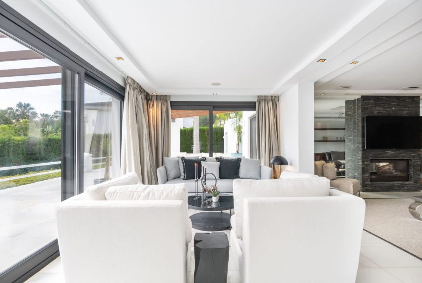 R5020606-Villa-For-Sale-Nueva-Andalucia-Detached-5-Beds-510-Built-12