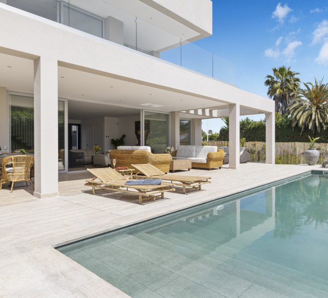 R5020702-Image 1-Detached - 5 Beds - 450 Built