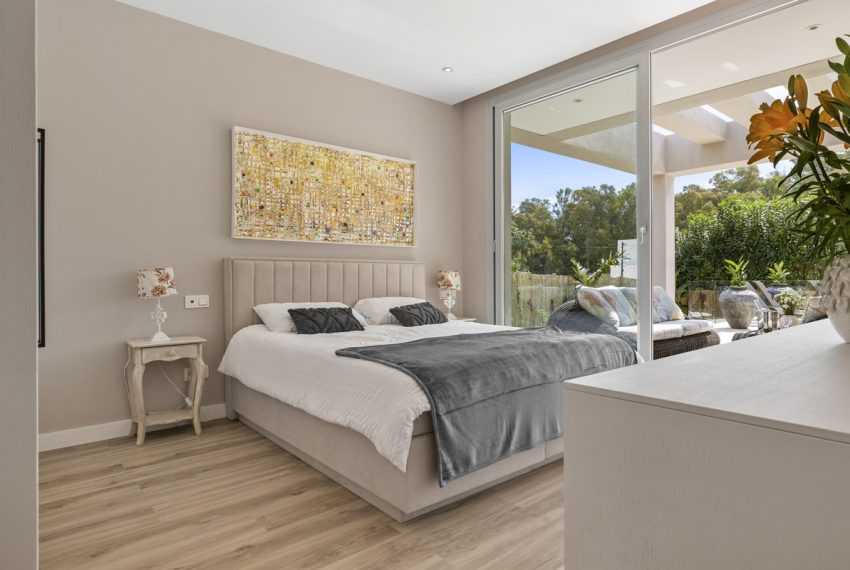 R5020702-Villa-For-Sale-San-Pedro-de-Alcantara-Detached-5-Beds-450-Built-7