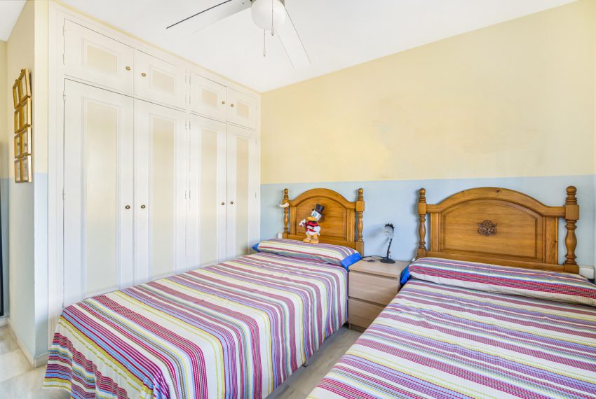 R5020762-Townhouse-For-Sale-Estepona-Terraced-4-Beds-230-Built-12