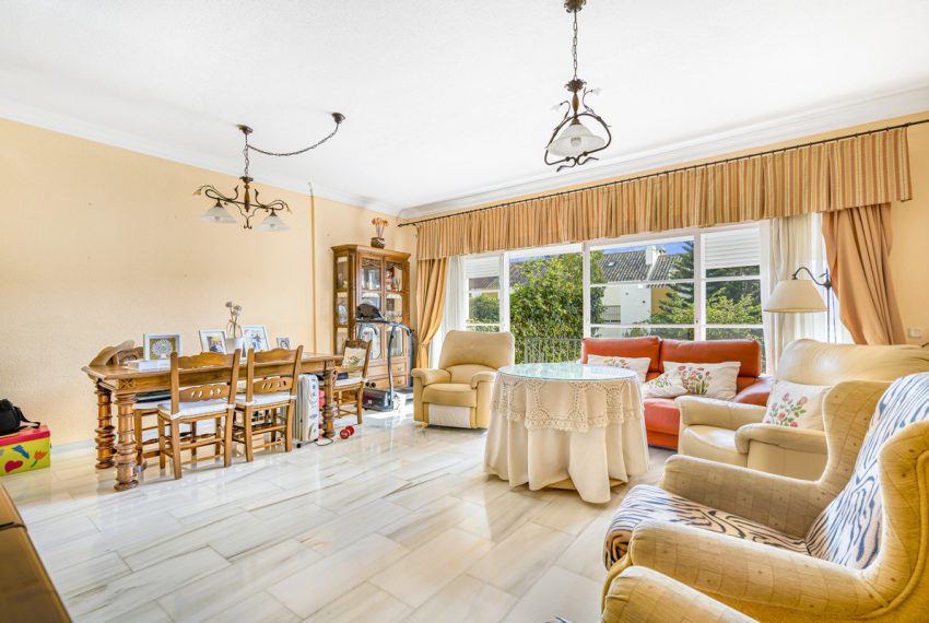 R5020762-Townhouse-For-Sale-Estepona-Terraced-4-Beds-230-Built-3
