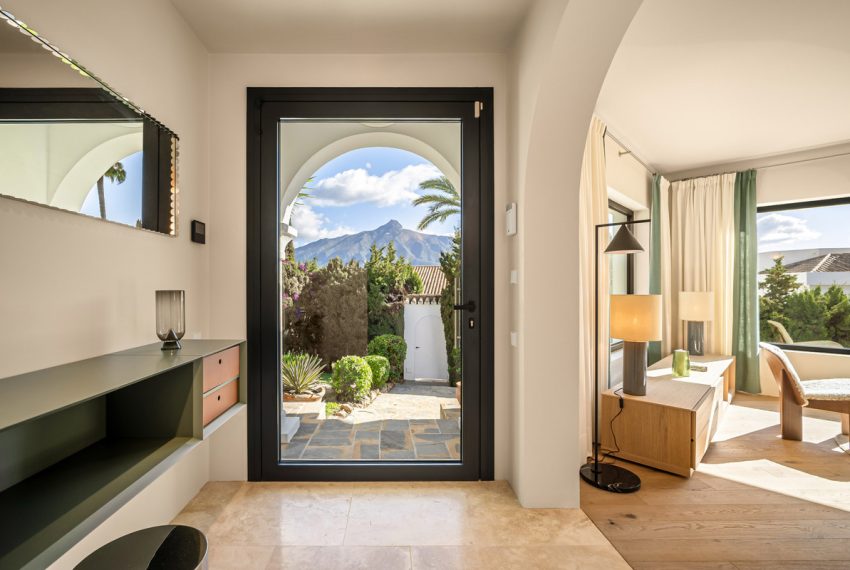 R5020771-Villa-For-Sale-Nueva-Andalucia-Detached-4-Beds-262-Built-10