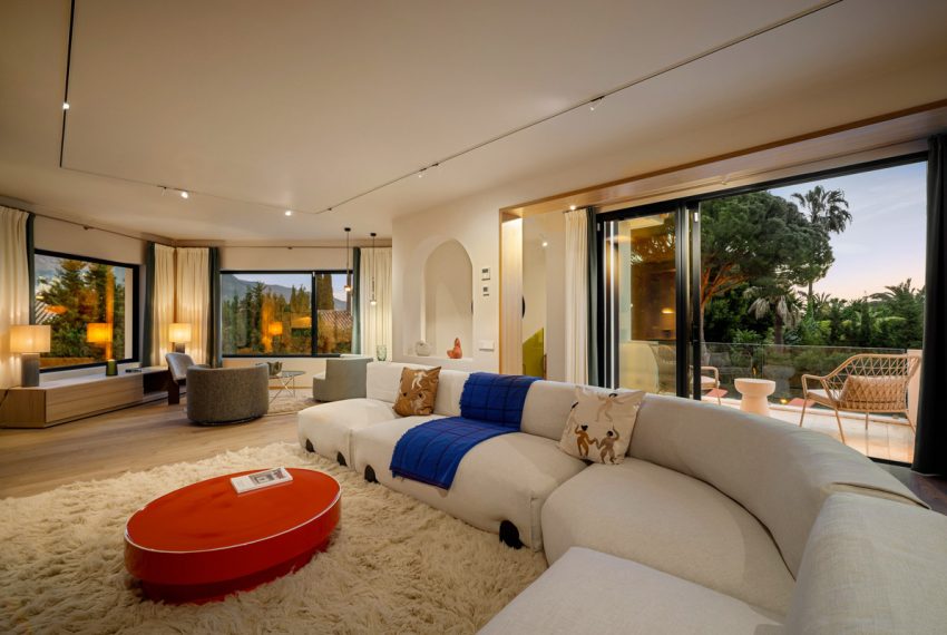 R5020771-Villa-For-Sale-Nueva-Andalucia-Detached-4-Beds-262-Built-15
