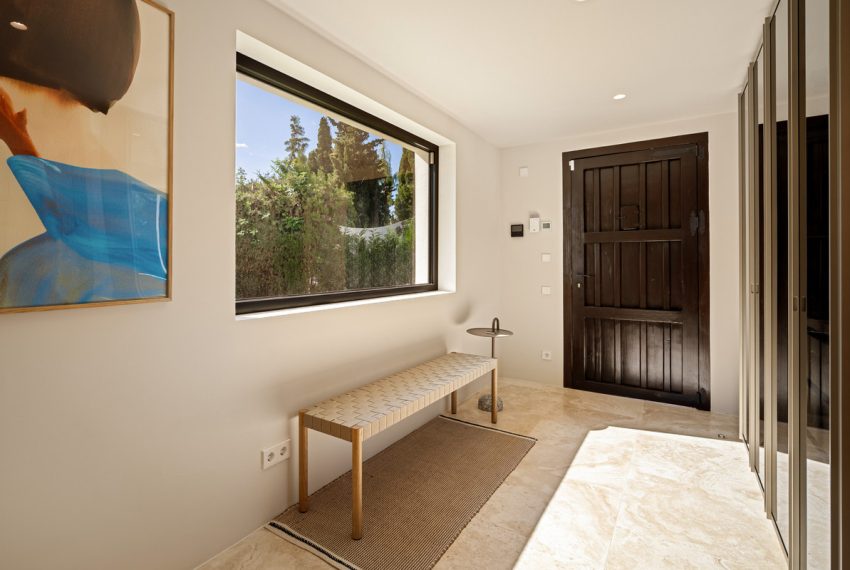 R5020771-Villa-For-Sale-Nueva-Andalucia-Detached-4-Beds-262-Built-16