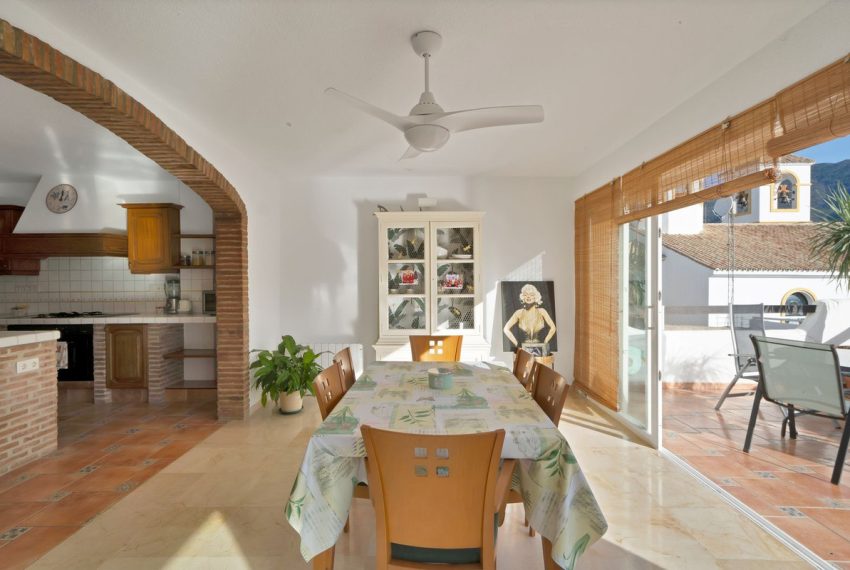 R5021212-Apartment-For-Sale-Benahavis-Duplex-3-Beds-200-Built-13