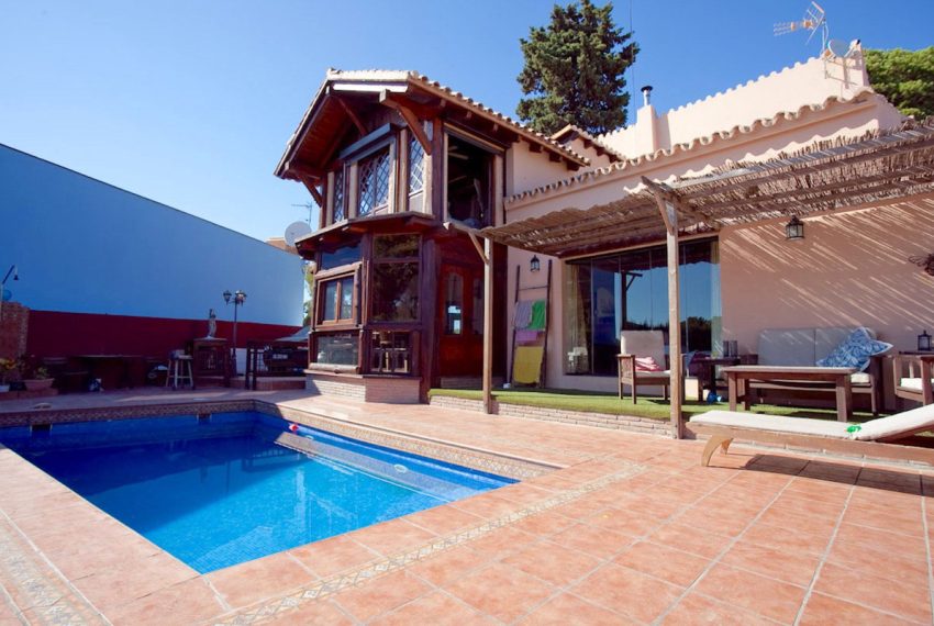 R5021425-Villa-For-Sale-Cabopino-Detached-6-Beds-220-Built-1