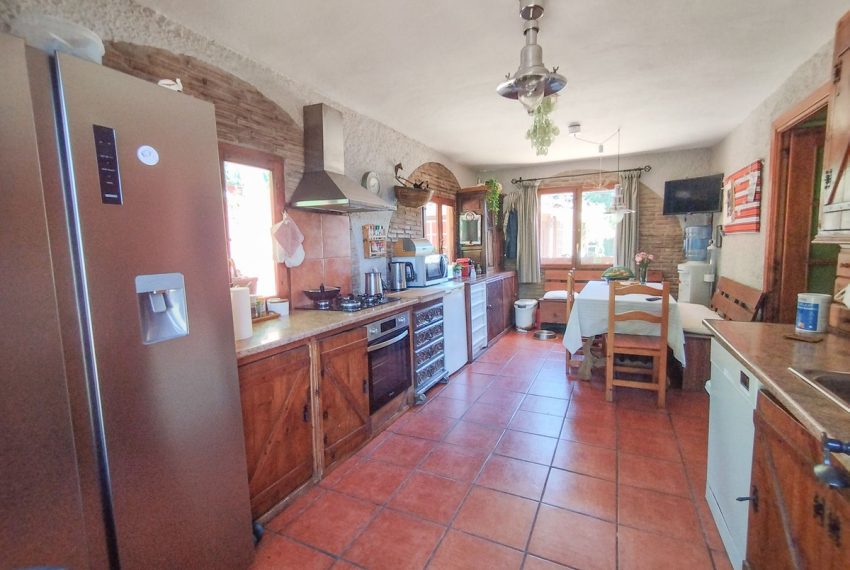 R5021425-Villa-For-Sale-Cabopino-Detached-6-Beds-220-Built-12
