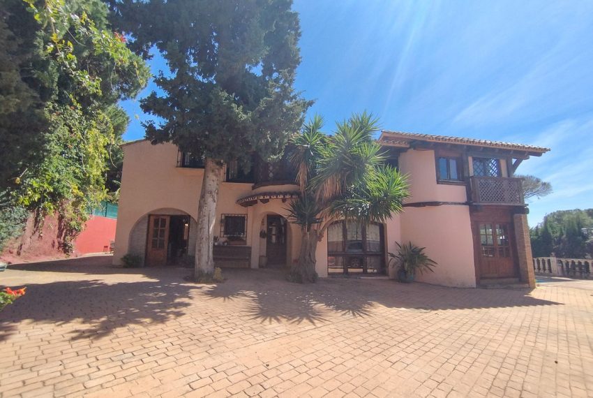 R5021425-Villa-For-Sale-Cabopino-Detached-6-Beds-220-Built-2