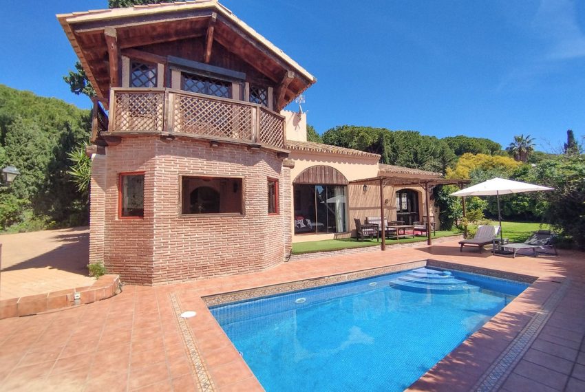 R5021425-Villa-For-Sale-Cabopino-Detached-6-Beds-220-Built