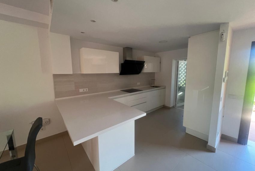 R5022115-Villa-For-Sale-Benahavis-Semi-Detached-4-Beds-270-Built-4