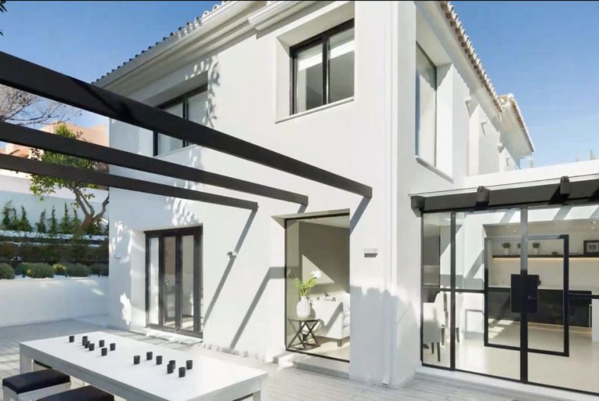 R5022925-Villa-For-Sale-Aloha-Detached-5-Beds-553-Built-10