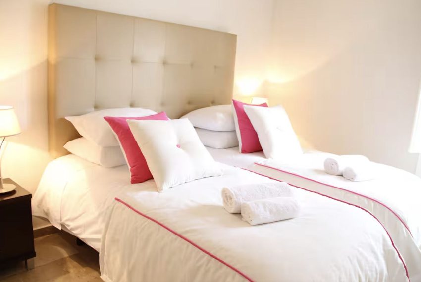 R5023072-Townhouse-For-Sale-Nueva-Andalucia-Terraced-5-Beds-170-Built-3
