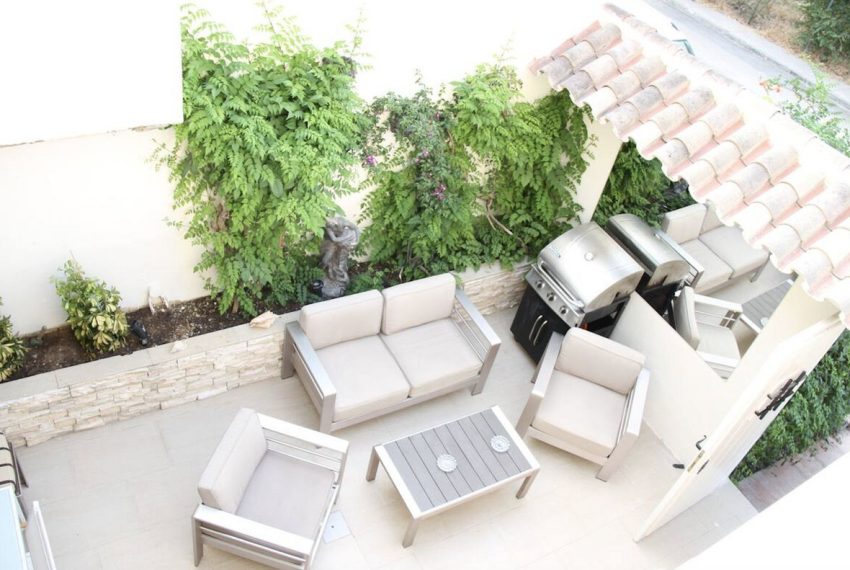 R5023072-Townhouse-For-Sale-Nueva-Andalucia-Terraced-5-Beds-170-Built-4