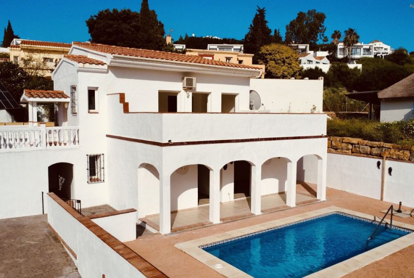 R5023111-Villa-For-Sale-Estepona-Detached-3-Beds-170-Built-1