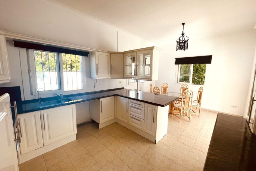 R5023111-Villa-For-Sale-Estepona-Detached-3-Beds-170-Built-13