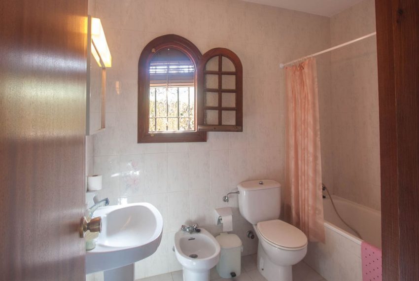 R5023150-Villa-For-Sale-Estepona-Finca-4-Beds-158-Built-17