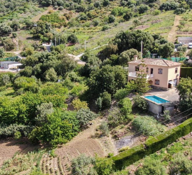 R5023150-Image 1-Finca - 4 Beds - 158 Built