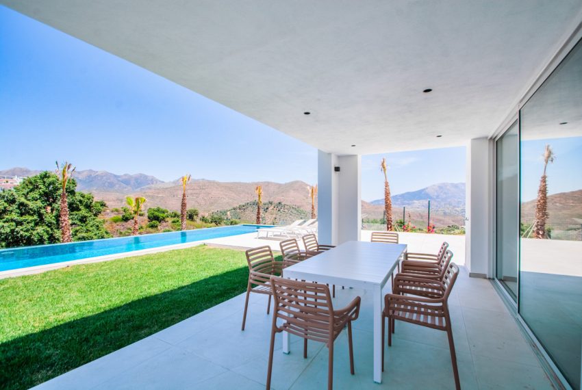 R5023216-Villa-For-Sale-La-Mairena-Detached-3-Beds-421-Built-2