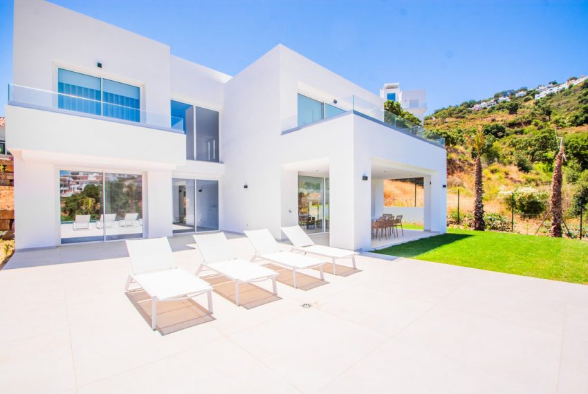 R5023216-Villa-For-Sale-La-Mairena-Detached-3-Beds-421-Built