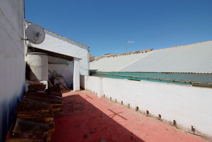 R5023324-Townhouse-For-Sale-Coin-Terraced-7-Beds-292-Built-1