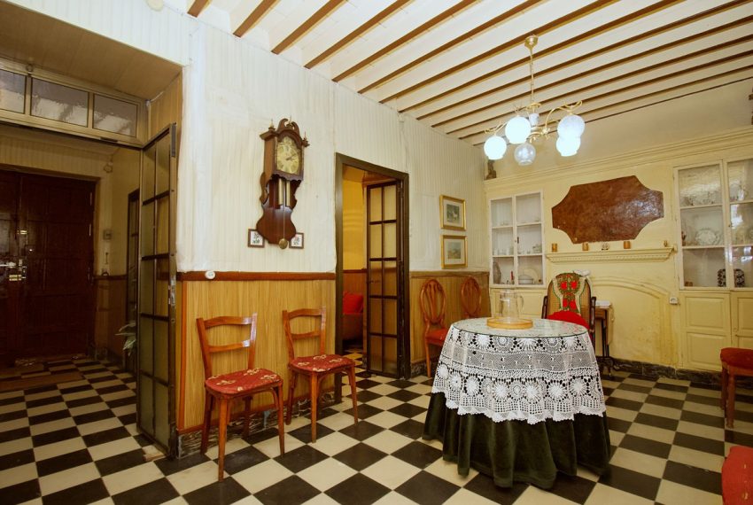 R5023324-Townhouse-For-Sale-Coin-Terraced-7-Beds-292-Built-2