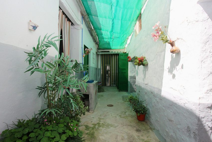R5023324-Townhouse-For-Sale-Coin-Terraced-7-Beds-292-Built