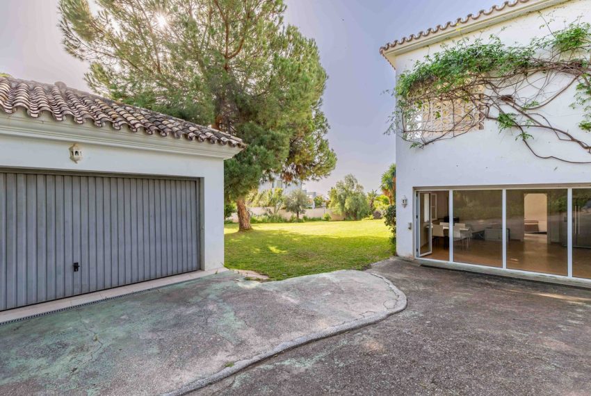 R5023336-Villa-For-Sale-El-Paraiso-Detached-5-Beds-587-Built-10