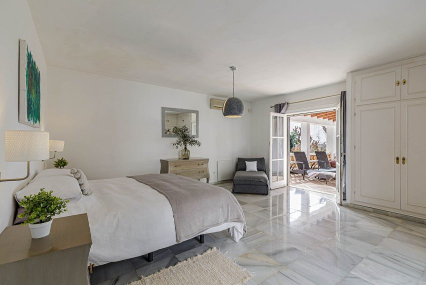 R5023336-Villa-For-Sale-El-Paraiso-Detached-5-Beds-587-Built-13