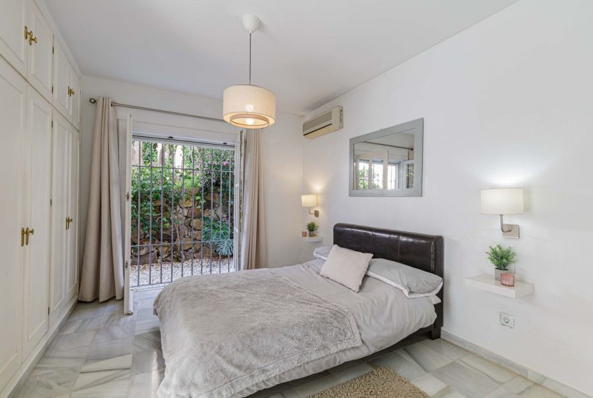 R5023336-Villa-For-Sale-El-Paraiso-Detached-5-Beds-587-Built-17