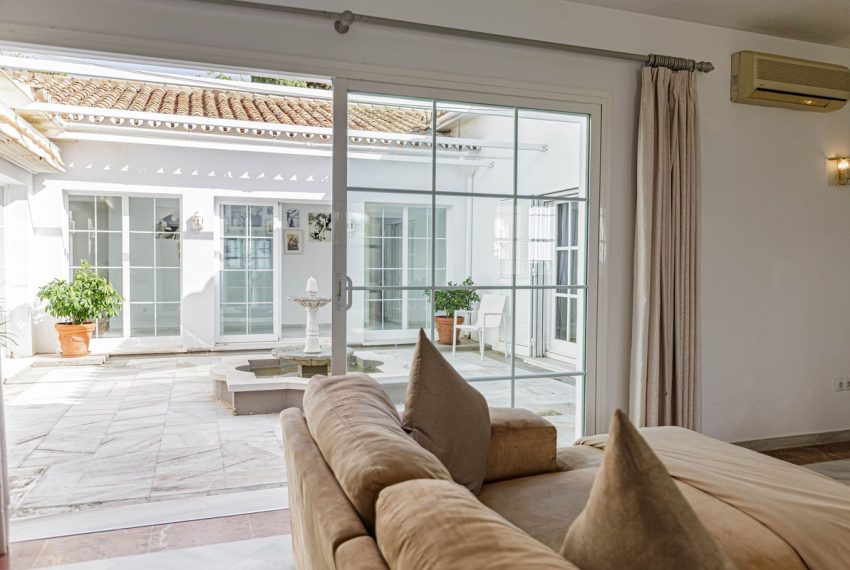 R5023336-Villa-For-Sale-El-Paraiso-Detached-5-Beds-587-Built-3