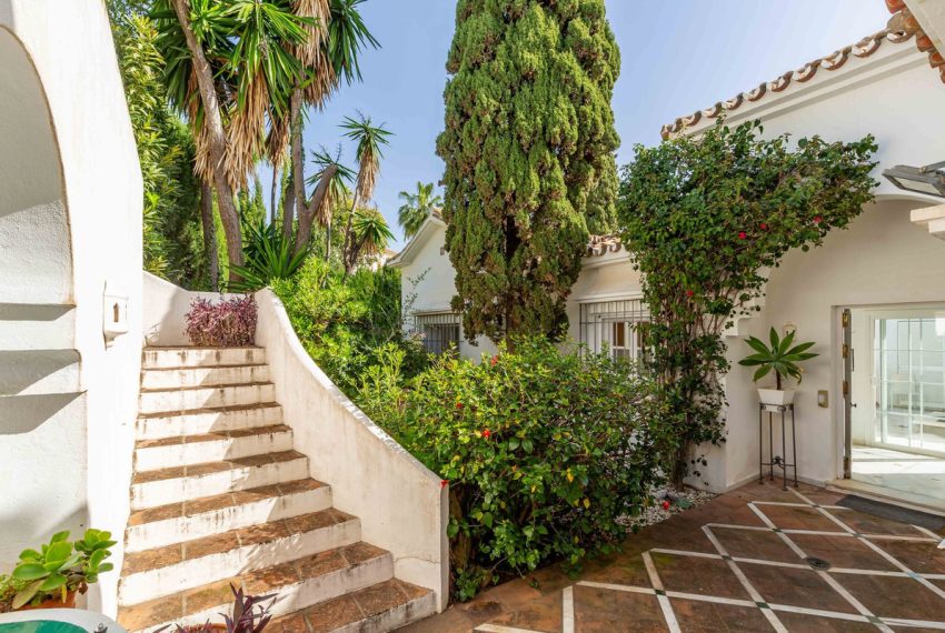 R5023336-Villa-For-Sale-El-Paraiso-Detached-5-Beds-587-Built-7