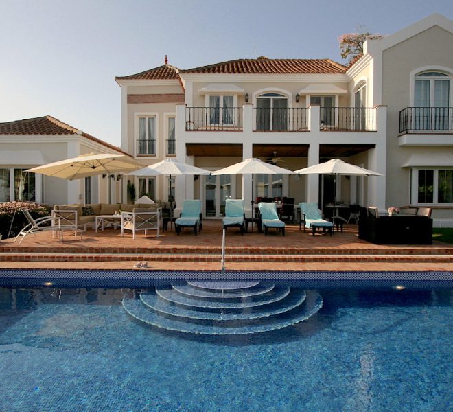 R1954860-Image 1-Detached - 5 Beds - 470 Built