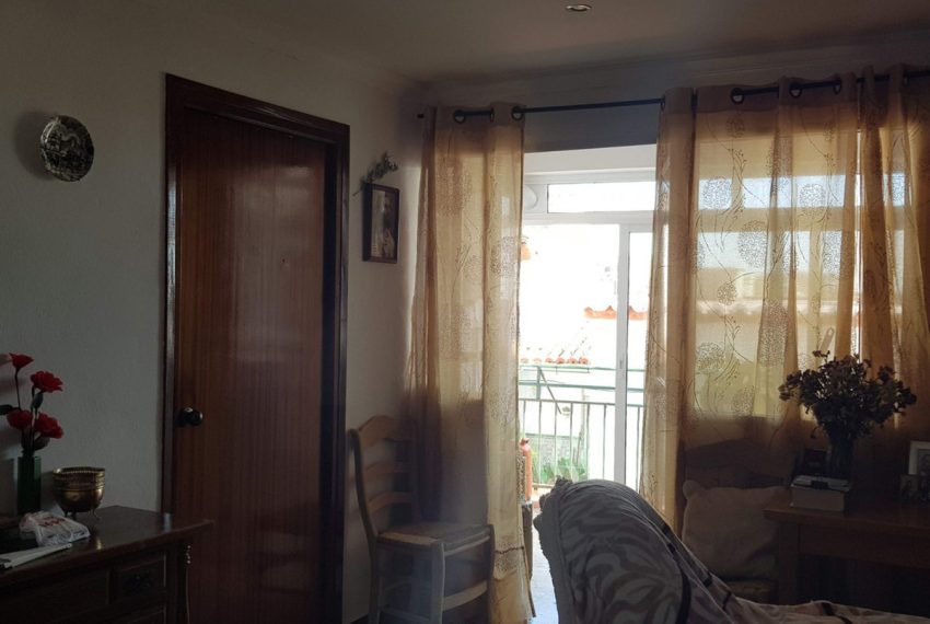 R3937837-Townhouse-For-Sale-Guaro-Terraced-4-Beds-140-Built-16