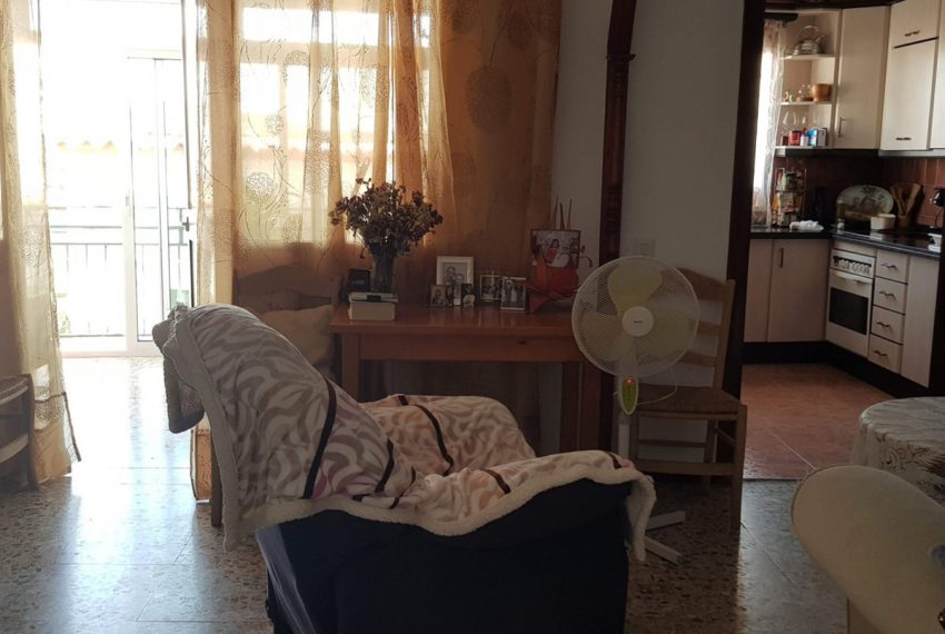 R3937837-Townhouse-For-Sale-Guaro-Terraced-4-Beds-140-Built-17