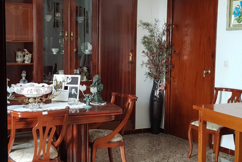 R3937837-Townhouse-For-Sale-Guaro-Terraced-4-Beds-140-Built-8