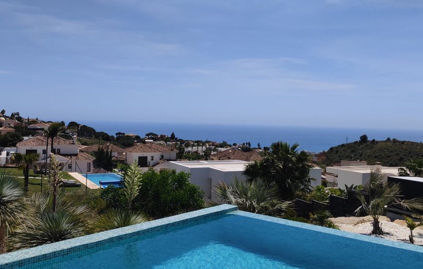 R4055422-Villa-For-Sale-Mijas-Detached-5-Beds-352-Built-3