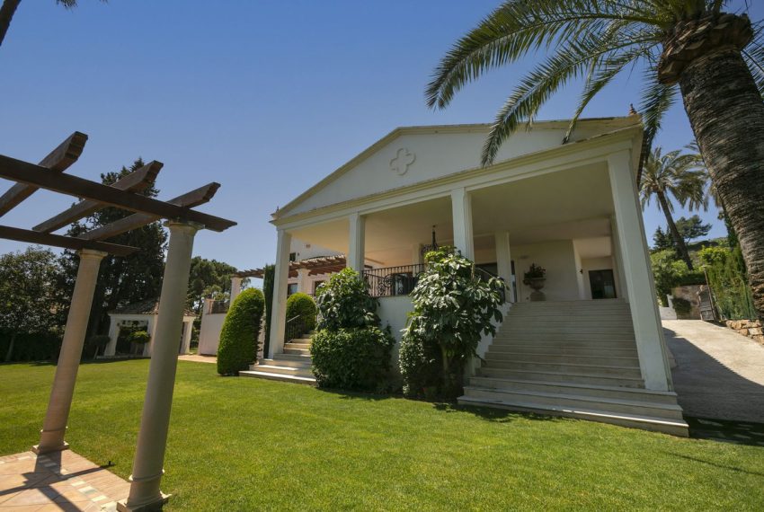 R4058683-Villa-For-Sale-Nueva-Andalucia-Detached-6-Beds-742-Built-3
