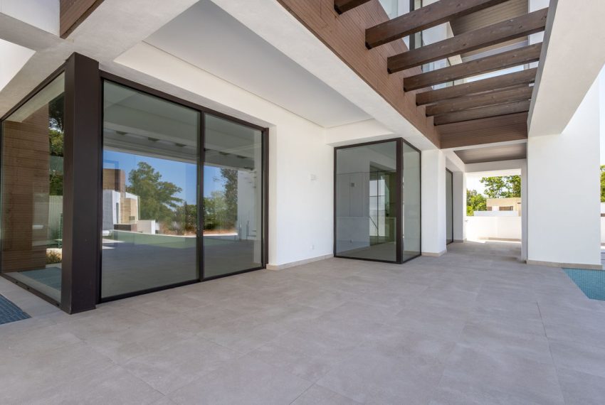 R4063471-Villa-For-Sale-The-Golden-Mile-Detached-4-Beds-730-Built-12