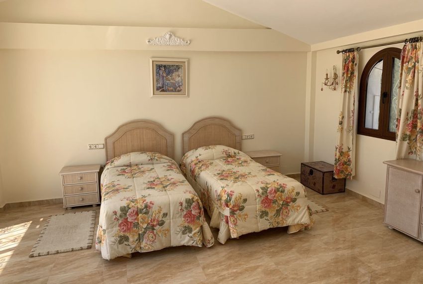 R4071616-Villa-For-Sale-Coin-Detached-4-Beds-271-Built-13